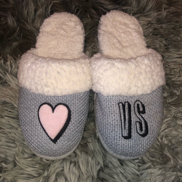 Victoria's Secret Shoes - 💗Victoria’s Secret Slippers